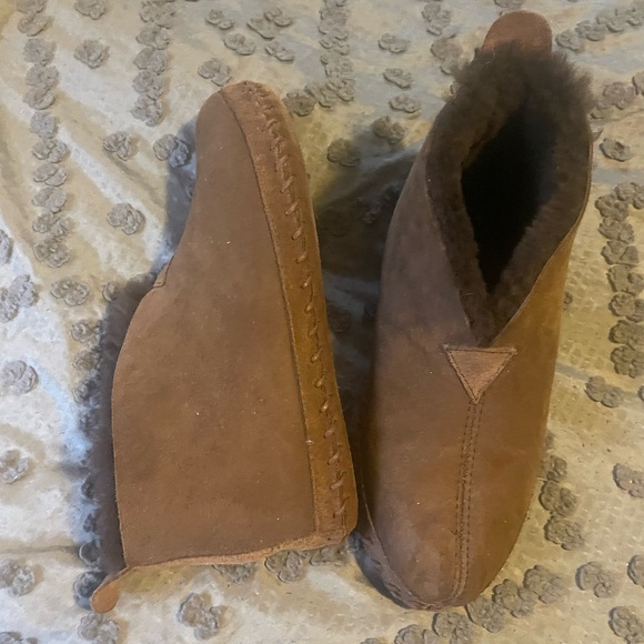 Llbean brown suede and fur slippers. Women's size 9. - Picture 2 of 7